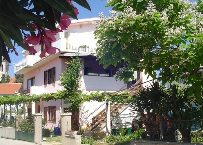 In With Terrace, Wifi *